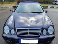 Gebraucht Mercedes CLK320 Elegance 218 PS (160 kW) 2002 Blau Cabrio