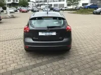 Gebraucht Ford Focus Trend 101 PS (74 kW) 2016 Magneticgrau metallic Limousine