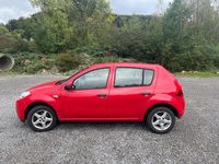 Gebraucht Dacia Sandero 75 PS (55 kW) 2009 Rot Limousine