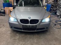 Gebraucht BMW 530 258 PS (189 kW) 2005 Silber Limousine