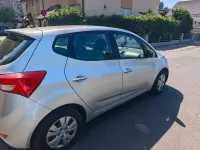 Gebraucht Hyundai ix20 90 PS (66 kW) 2012 Silber Kleinwagen