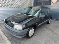 Gebraucht Renault Clio 54 PS (39 kW) 1995 Grau Kleinwagen