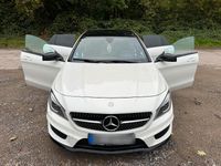 Gebraucht Mercedes CLA220 AMG line 177 PS (130 kW) 2015 Weiß Limousine