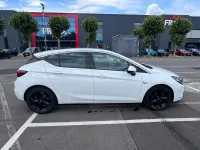 Gebraucht Opel Astra Dynamic 125 PS (91 kW) 2017 Weiß Limousine