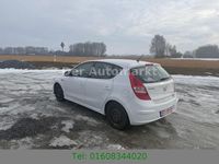 Gebraucht Hyundai i30 116 PS (85 kW) 2011 Weiß Limousine