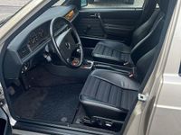 Gebraucht Mercedes E500 132 PS (97 kW) 1988 Limousine