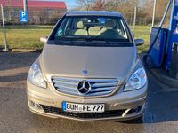 Gebraucht Mercedes B200 140 PS (102 kW) 2005 Gold Van / Kleinbus