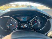 Second-hand Ford Focus Trend 101 CP (74 kW) 2015 Negru Berlinǎ