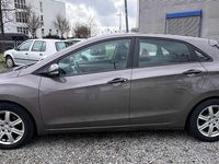 Gebraucht Hyundai i30 Classic 99 PS (72 kW) 2014 Cashmere brown / mic Kleinwagen