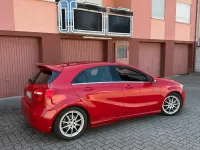 Gebraucht Mercedes A180 122 PS (89 kW) 2014 Rot Kleinwagen
