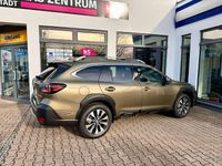 Neu Subaru Outback Platinum 169 PS (124 kW) 2025 Autumn green met. Kombi