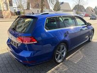 Gebraucht VW Golf VII Highline 150 PS (110 kW) 2021 Blau Kleinwagen