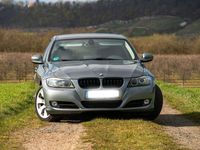 Gebraucht BMW 330 Performance 245 PS (180 kW) 2011 Grau Kombi