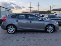 Gebraucht Volvo V40 You! 114 PS (83 kW) 2015 Grau Kombi