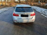 Gebraucht BMW 320 190 PS (139 kW) 2017 Silber Kombi
