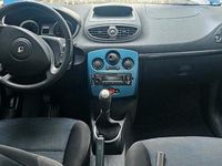 Gebraucht Renault Clio III 75 PS (55 kW) 2008 Blau Kleinwagen