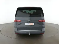 Gebraucht VW Multivan Style 150 PS (110 kW) 2023 Grau Van / Kleinbus