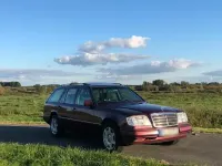 Gebraucht Mercedes 200 136 PS (100 kW) 1995 Rot Kombi