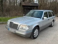 Gebraucht Mercedes E220 150 PS (110 kW) 1995 Silber Kombi
