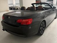 Gebraucht BMW 320 Cabriolet 170 PS (125 kW) 2007 Schwarz Cabrio