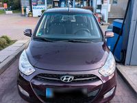 Gebraucht Hyundai i10 69 PS (50 kW) 2012 Violet Kleinwagen