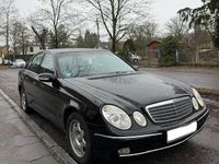 Gebraucht Mercedes E220 150 PS (110 kW) 2003 Schwarz Limousine