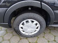 Gebraucht Ford Transit Trend 170 PS (125 kW) 2024 Obsidianschwarz metallic Van / Kleinbus