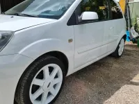 Używany Ford Fiesta 69 KM (50 kW) 2008 Biały Hatchback
