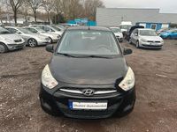 Gebraucht Hyundai i10 Edition 69 PS (50 kW) 2012 Schwarz Kleinwagen