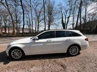 Gebraucht Mercedes C220 170 PS (125 kW) 2016 Weiß Kombi