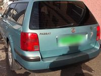 Gebraucht VW Passat 125 PS (91 kW) 2010 Blau Kombi