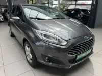 Gebraucht Ford Fiesta Titanium 125 PS (91 kW) 2015 Grau Kleinwagen