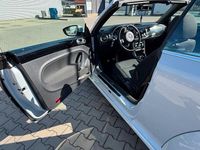 Gebraucht VW Beetle Sound 105 PS (77 kW) 2017 Weiß Kleinwagen