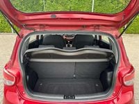 Gebraucht Hyundai i10 Edition 65 PS (47 kW) 2013 Rot Kleinwagen