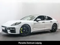 Gebraucht Porsche Panamera 4S E-Hybrid 544 PS (400 kW) 2024 Carraraweißmetallic Kleinwagen
