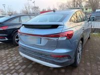 Gebraucht Audi e-tron 219 kW (299 PS) 2023 Geysirblau metallic (metallic) SUV