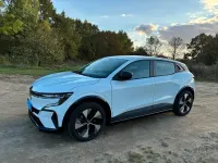 Używany Renault Megane E-Tech Equilibre 95 kW (130 KM) 2022 Biały Sedan/Limuzyna