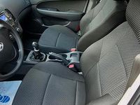 Gebraucht Hyundai i30 110 PS (80 kW) 2012 Grau Kombi
