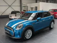 Używany Mini Cooper Classic 136 KM (100 kW) 2023 Niebieski Hatchback