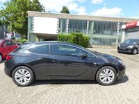 Gebraucht Opel Astra GTC 140 PS (102 kW) 2015 Schwarz Coupé
