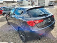 Gebraucht Alfa Romeo Giulietta Turismo 120 PS (88 kW) 2016 Braun Kleinwagen