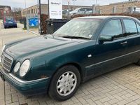Gebraucht Mercedes E230 Elegance 150 PS (110 kW) 1997 Grün Limousine