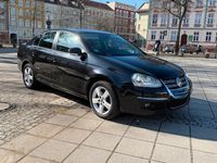 Gebraucht VW Jetta 123 PS (90 kW) 2009 Schwarz Limousine