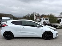 Second-hand Kia Ceed 99 CP (72 kW) 2015 Alb Hatchback