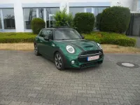 Gebraucht Mini Cooper SD 170 PS (125 kW) 2019 British racing green iv Kleinwagen