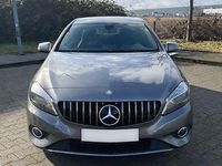 Gebraucht Mercedes A180 122 PS (89 kW) 2014 Grau Limousine