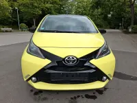 Gebraucht Toyota Aygo 69 PS (50 kW) 2016 Gelb Kleinwagen