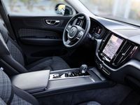 Gebraucht Volvo XC60 Core 197 PS (144 kW) 2023 Schwarz SUV