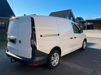 Używany VW Caddy 102 KM (75 kW) 2021 Biały Minivan