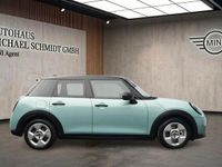 Second-hand Mini Cooper 114 kW (156 CP) 2025 Verde Hatchback
